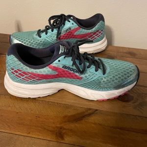 Size 9 brooks